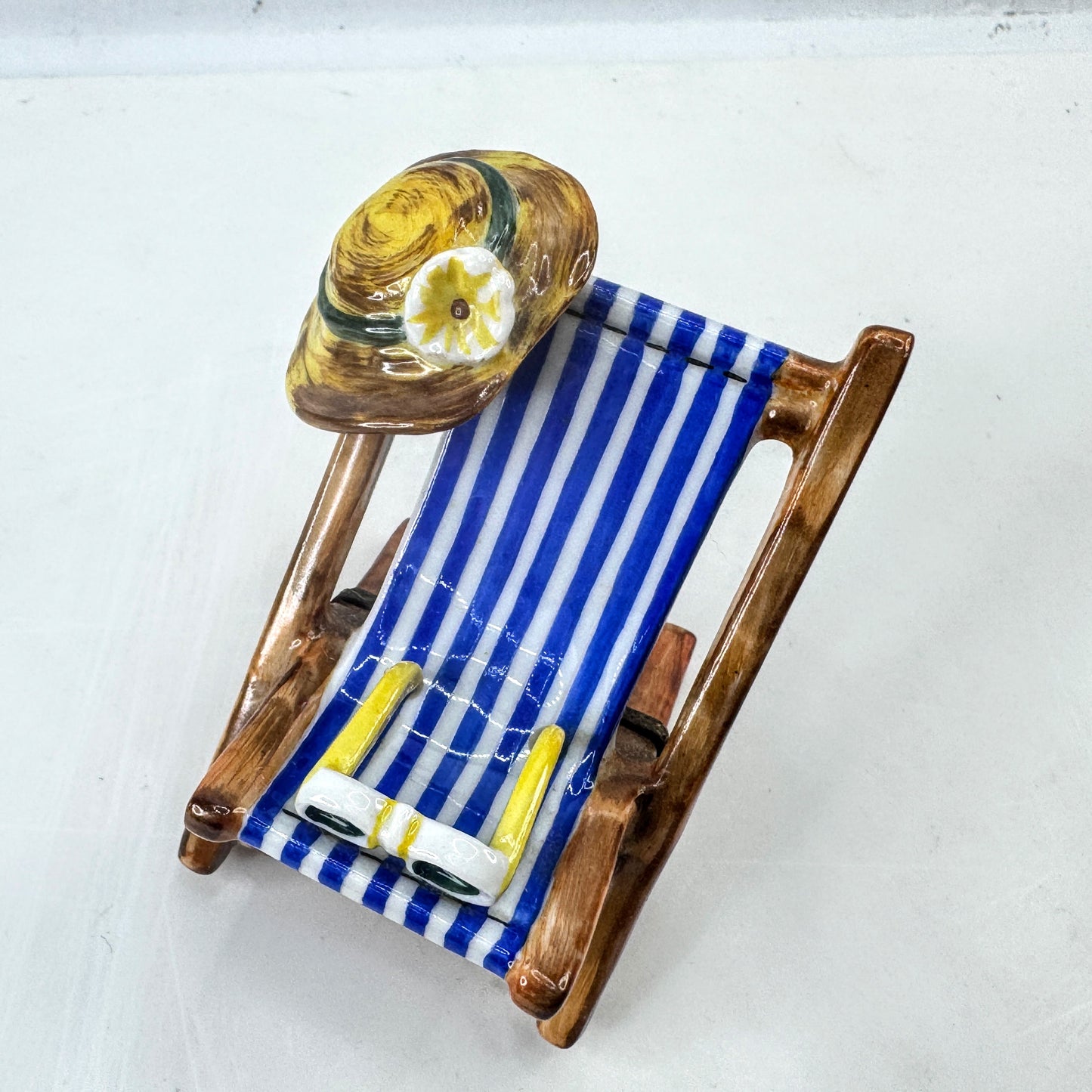 Rochard Limoges France Hand-Painted Beach Chair Trinket Box A1030