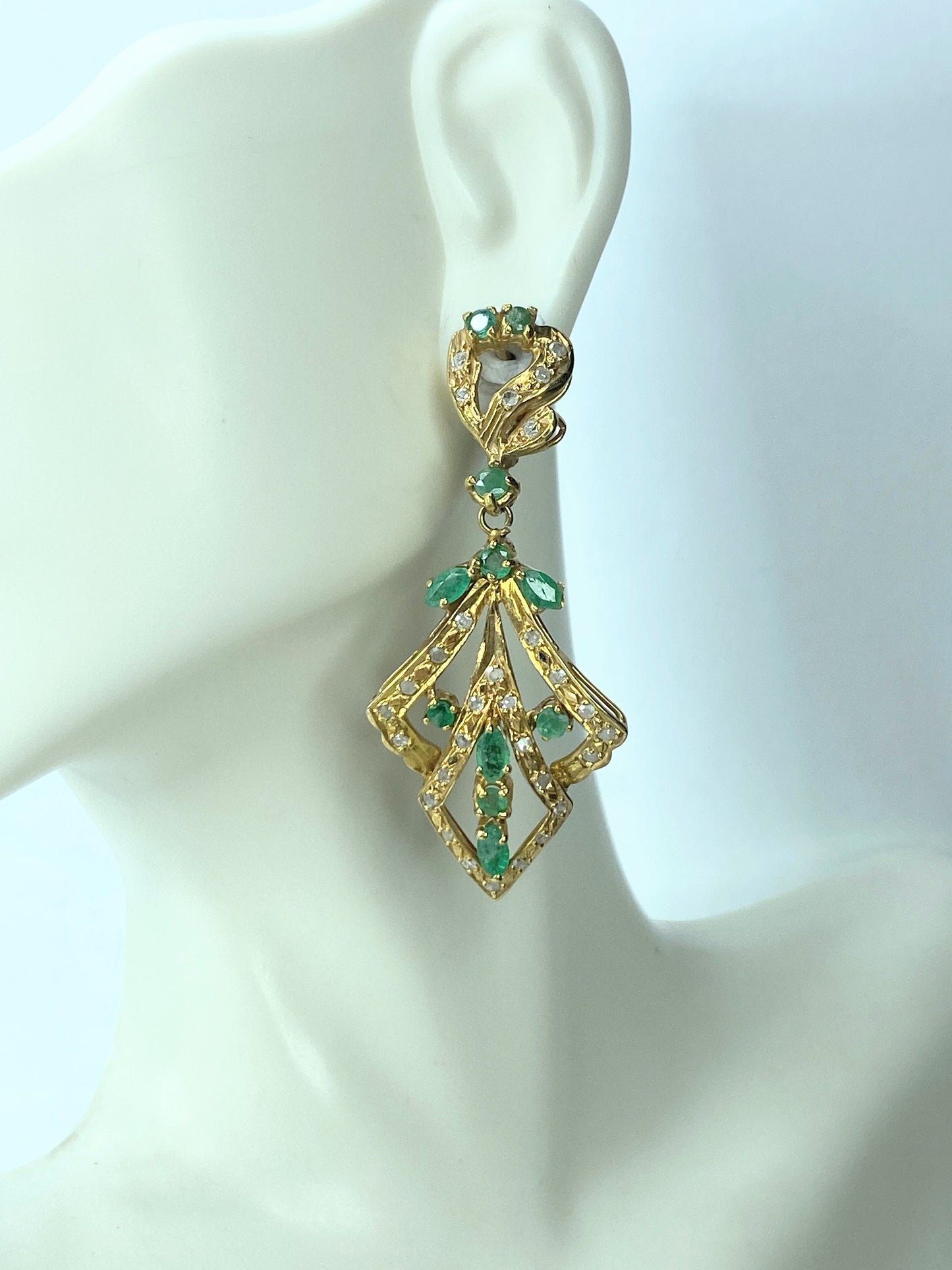 19KT yellow Gold 3.22ct Emerald Diamond Chandelier Earrings c1940 13.3g JR9340