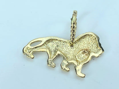 14K yellow gold designer Lion charm pendant 2.9gm JR9148