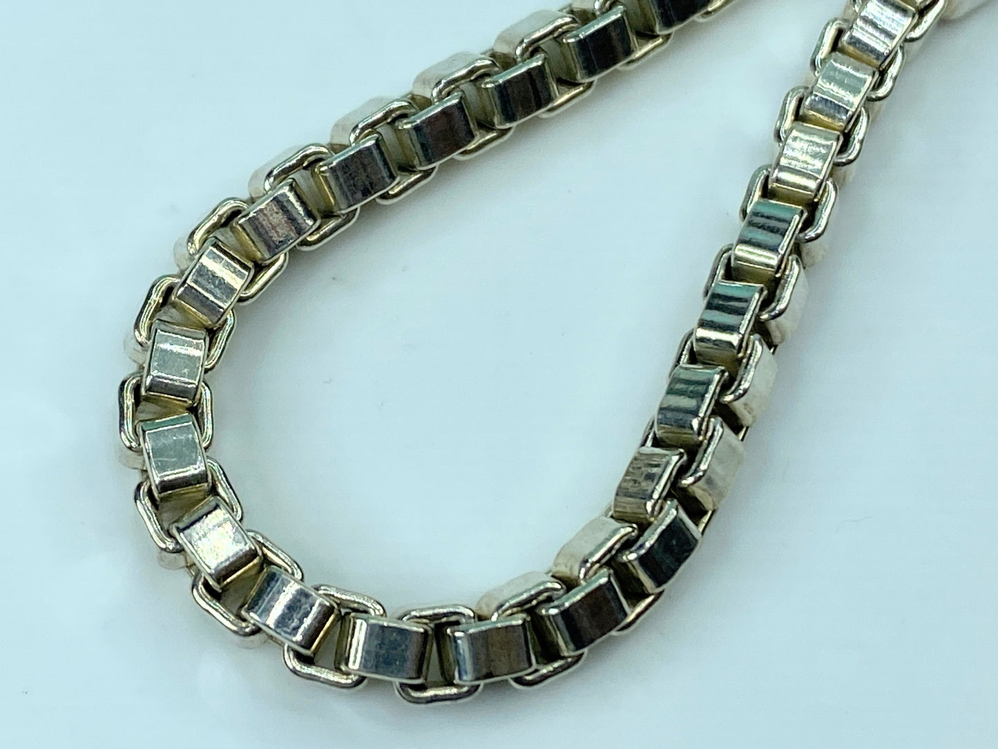 Tiffany & Co. Sterling Silver Venetian Box Chain Link Bracelet - Pouch JR704