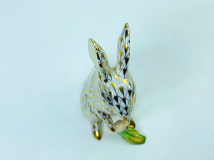 HEREND Guild Bunny Rabbit with Carrot 24K Gold Fishnet Figurine A473