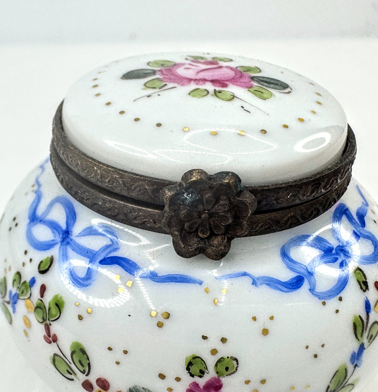 Limoges France J.D. Dumont Peint Main Ginger Jar Trinket Box A1046