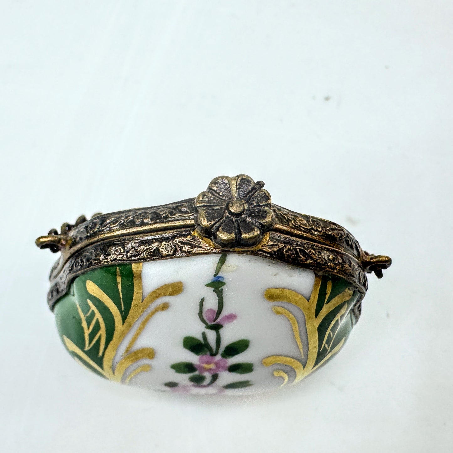 French Limoges Hand Painted Purse Trinket Box w Chain Peint Main A1048