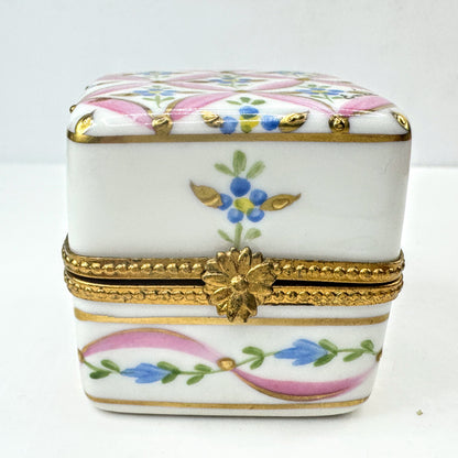 Limoges Hand Painted Porcelain Trinket Ring Box Forget-Me-Not Floral A1049