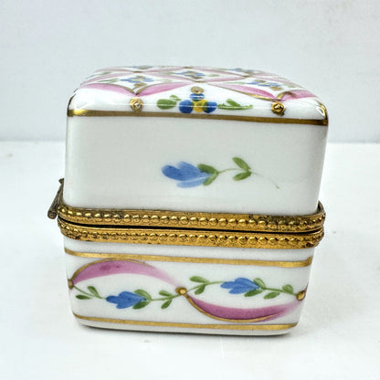 Limoges Hand Painted Porcelain Trinket Ring Box Forget-Me-Not Floral A1049
