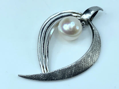 Mikimoto Sterling 8.0mm Dangle Akoya Pearl pendant 3.3g JR9152