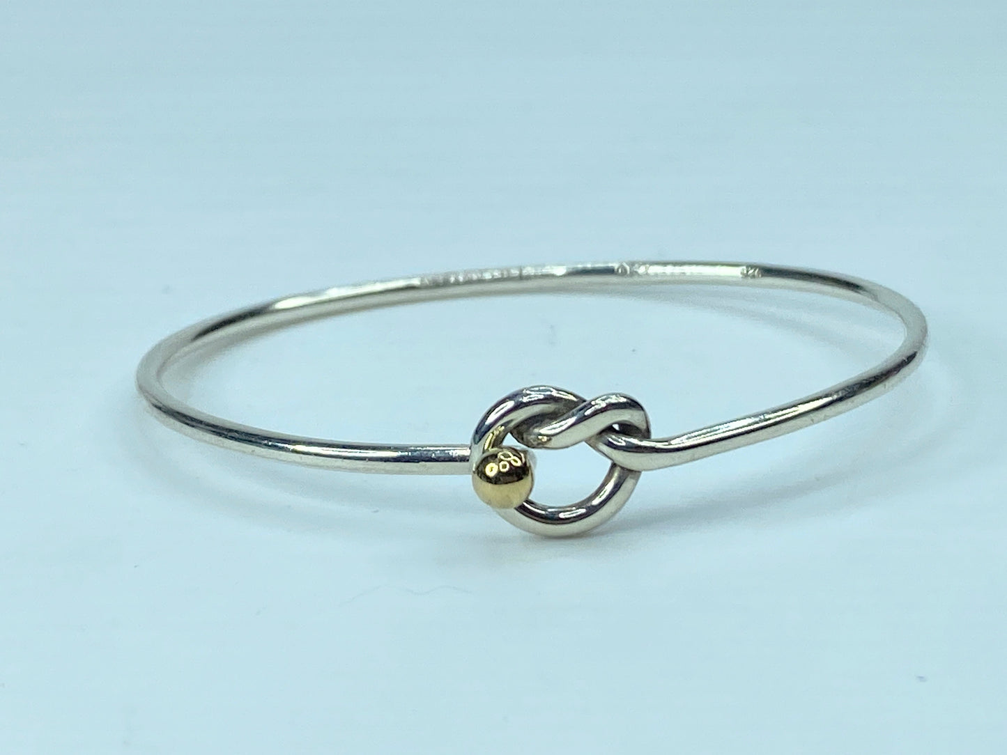 Tiffany & Co. Sterling Silver & 18k Gold Knot Hook Narrow Bangle Bracelet JR688