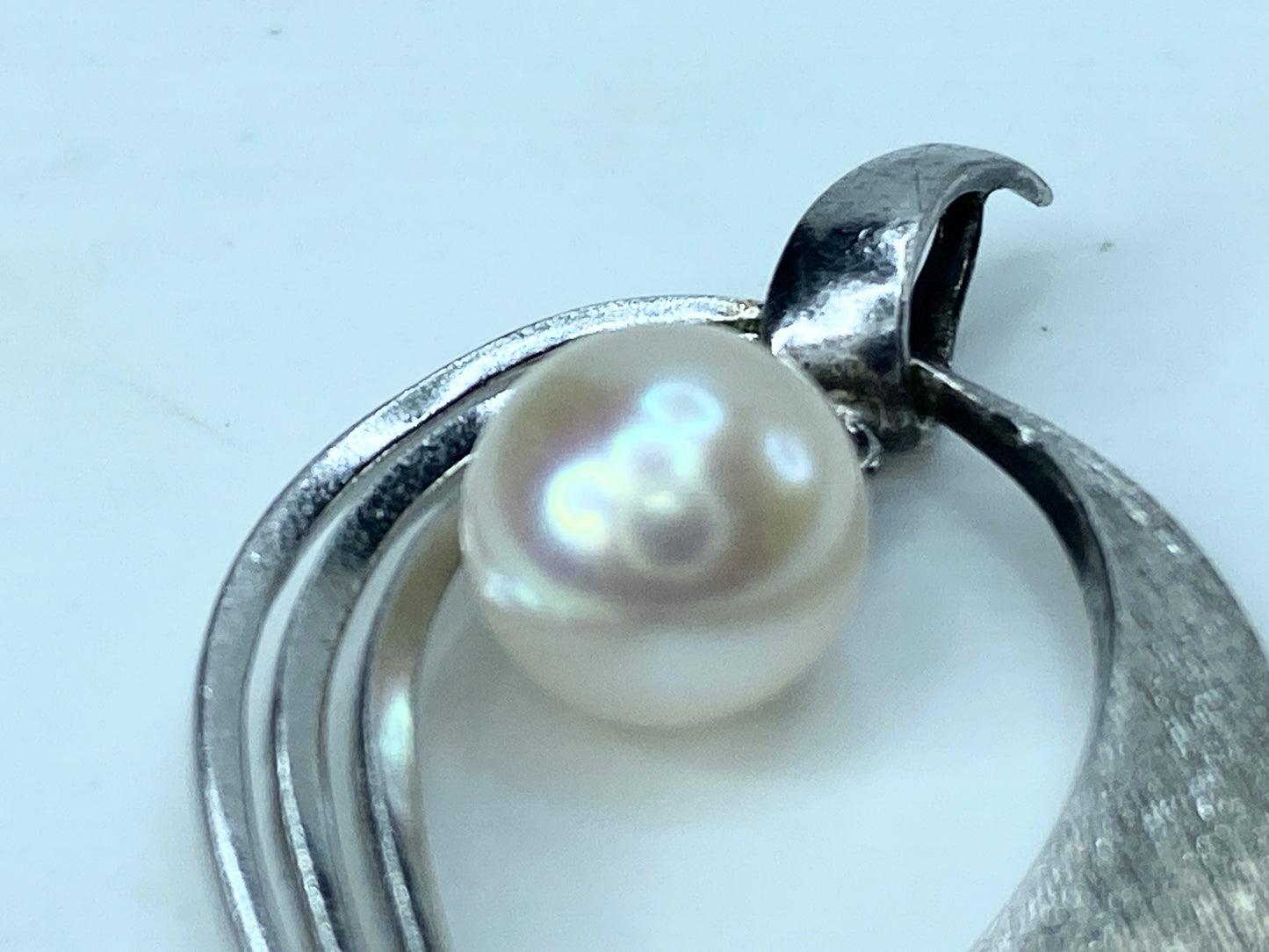 Mikimoto Sterling 8.0mm Dangle Akoya Pearl pendant 3.3g JR9152