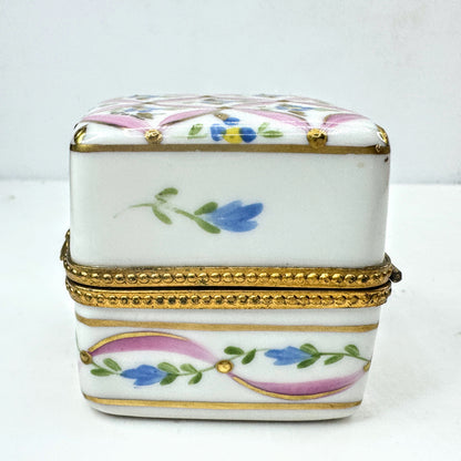 Limoges Hand Painted Porcelain Trinket Ring Box Forget-Me-Not Floral A1049