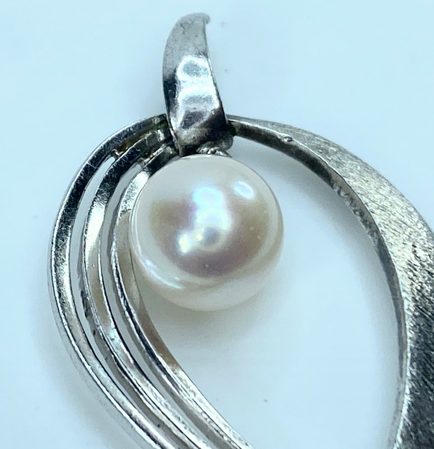 Mikimoto Sterling 8.0mm Dangle Akoya Pearl pendant 3.3g JR9152