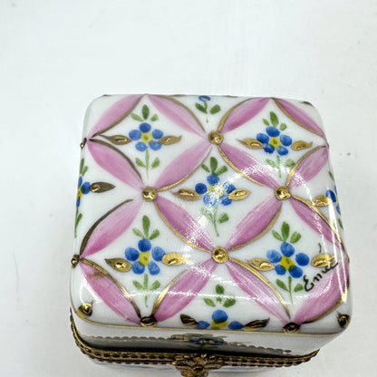 Limoges Hand Painted Porcelain Trinket Ring Box Forget-Me-Not Floral A1049