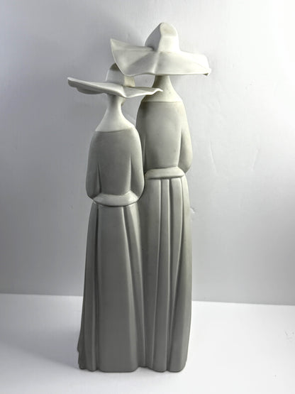 Lladró 4611 Nuns Figurine Light Blue Rosary Porcelain Spain satin finished A908