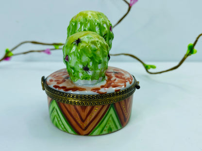 Limoges France Peint Main Cactus hinged trinket box A451