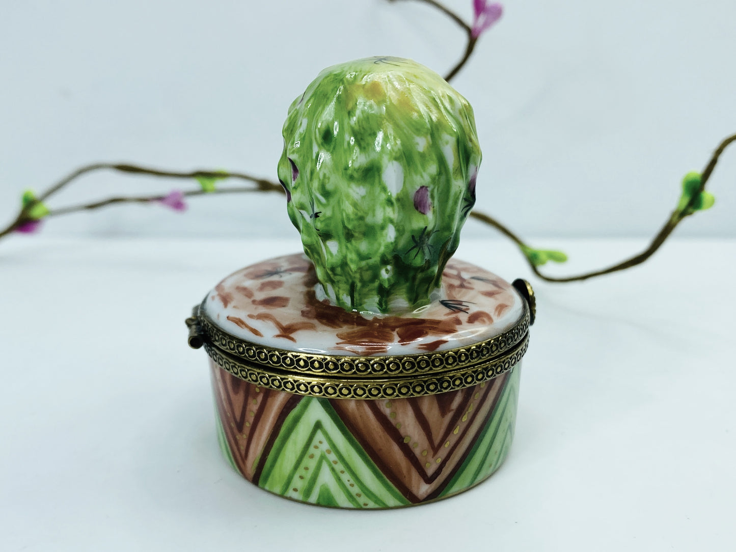 Limoges France Peint Main Cactus hinged trinket box A451