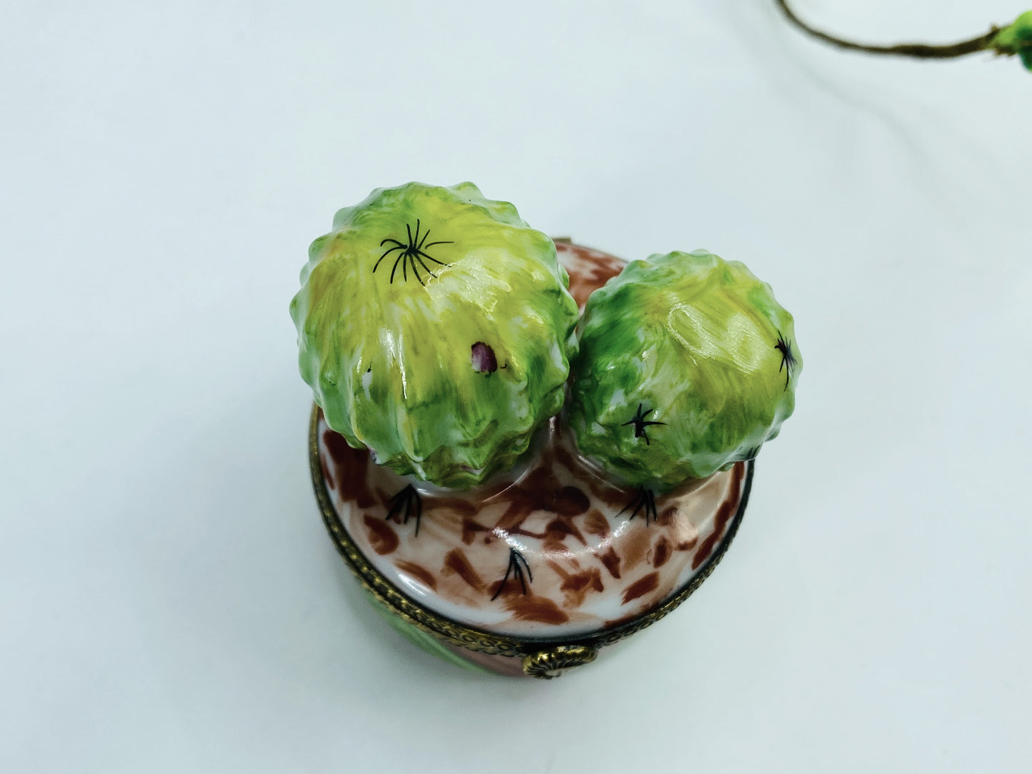 Limoges France Peint Main Cactus hinged trinket box A451