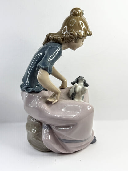 NAO Lladro 1010 Tender Care Girl with Two Puppies Figurine A911