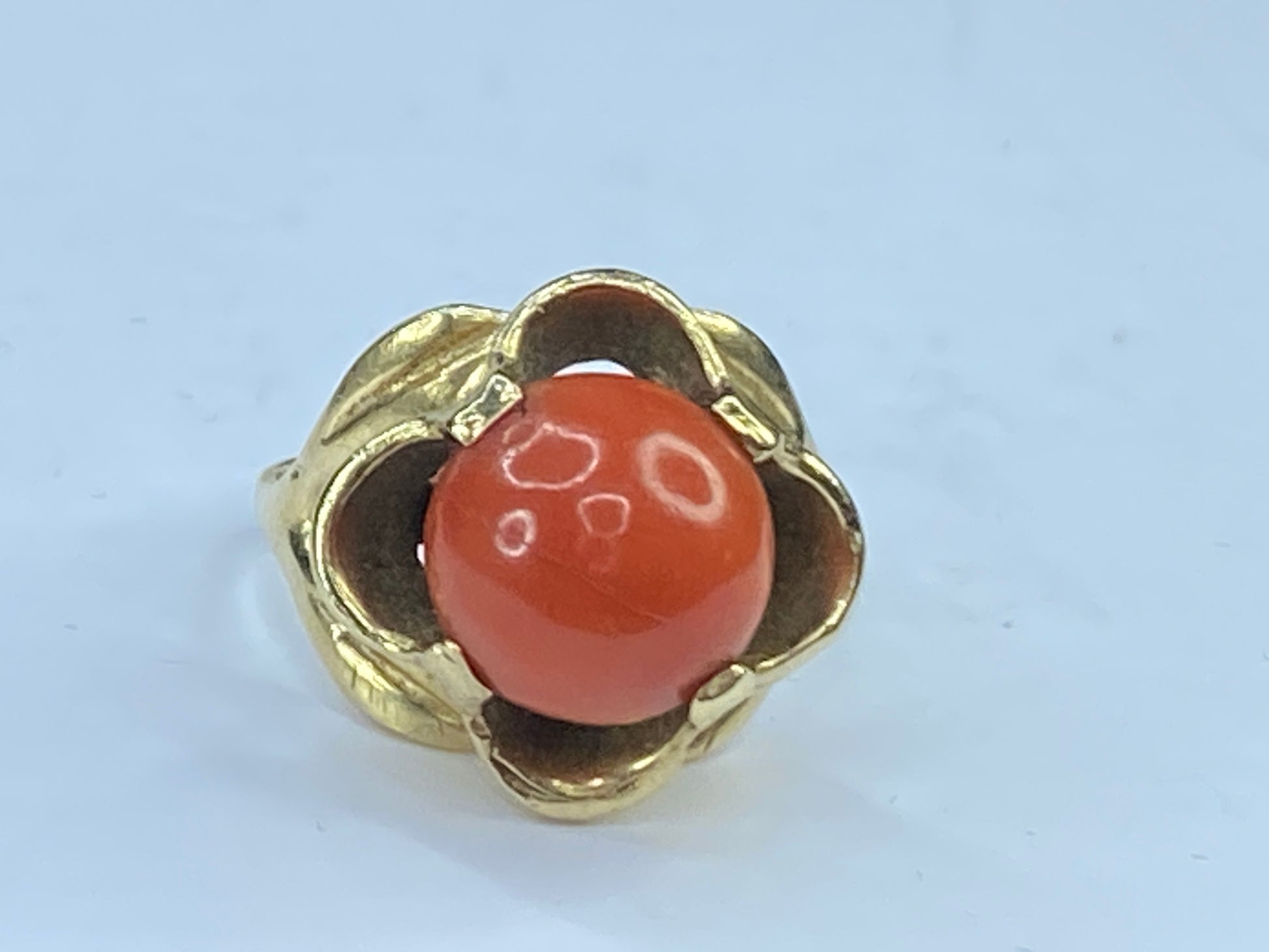 Mid Century 14K gold salmon Coral Foliage open work design ring