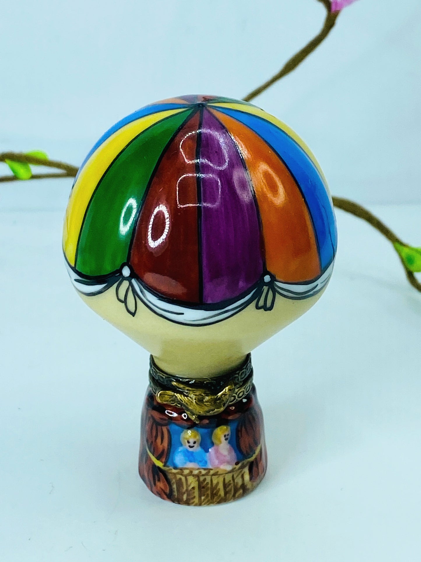 Limoges Chanille numbered Hot Air Balloon Peint Main trinket box A456