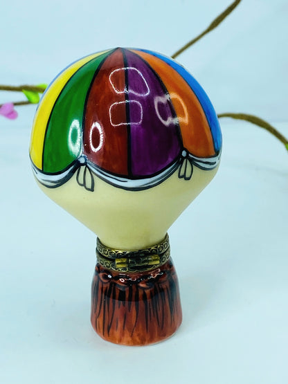 Limoges Chanille numbered Hot Air Balloon Peint Main trinket box A456