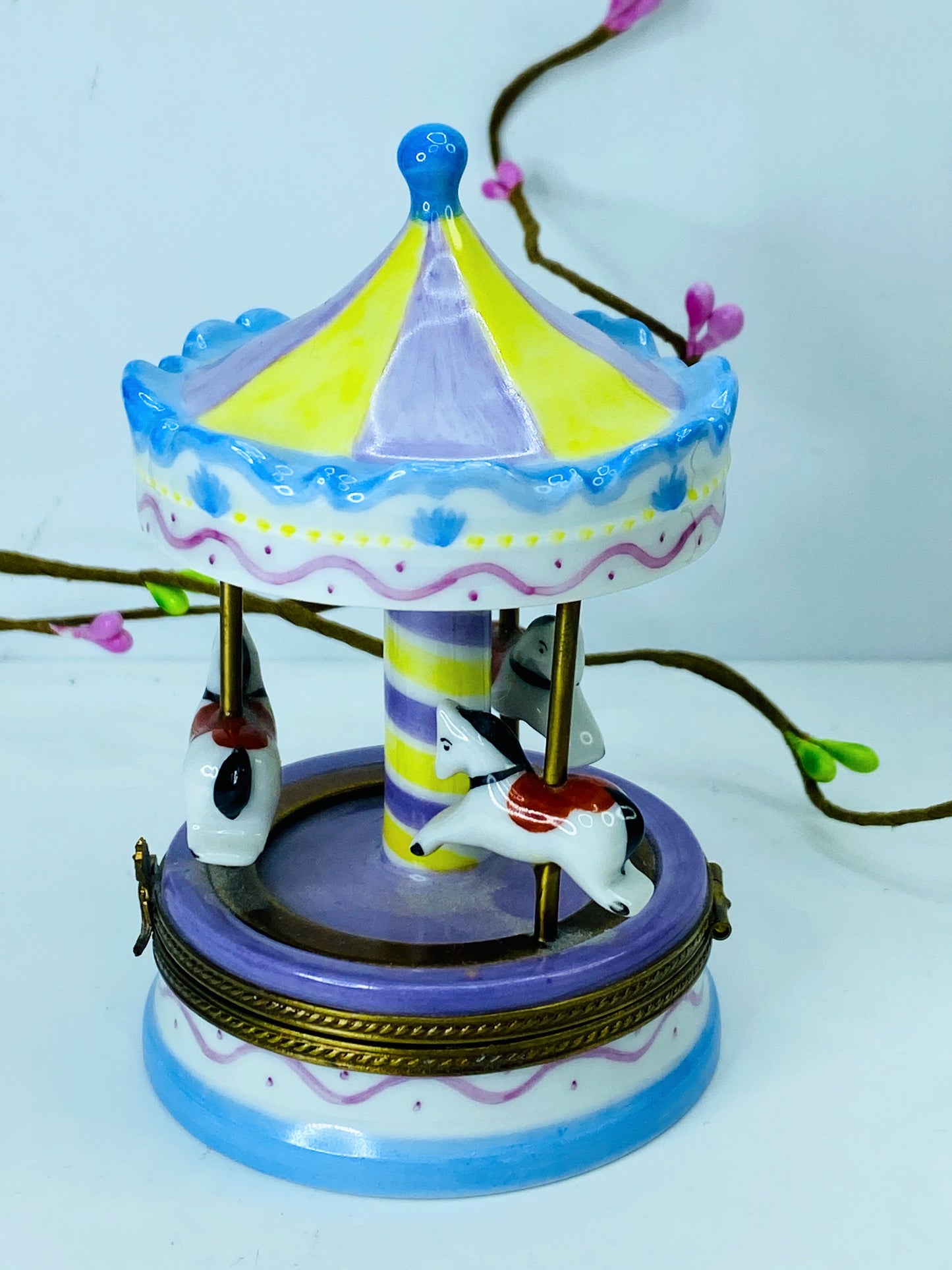 Marque Depose large France Limoges Merry-Go-Round trinket box 4" A457