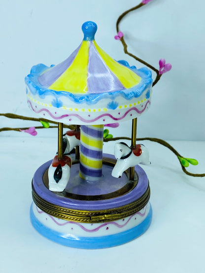 Marque Depose large France Limoges Merry-Go-Round trinket box 4" A457