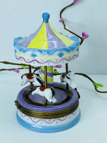 Marque Depose large France Limoges Merry-Go-Round trinket box 4" A457