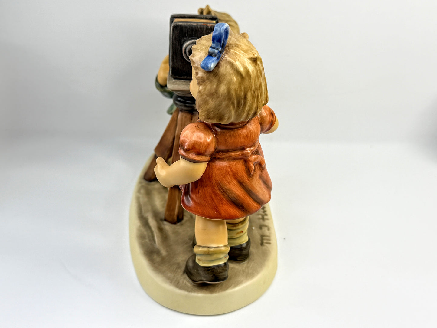 Hummel "schnappschüsse" camera ready figurine TMK-8 #2132 A920