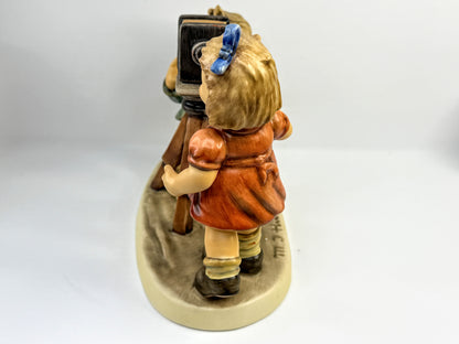 Hummel "schnappschüsse" camera ready figurine TMK-8 #2132 A920