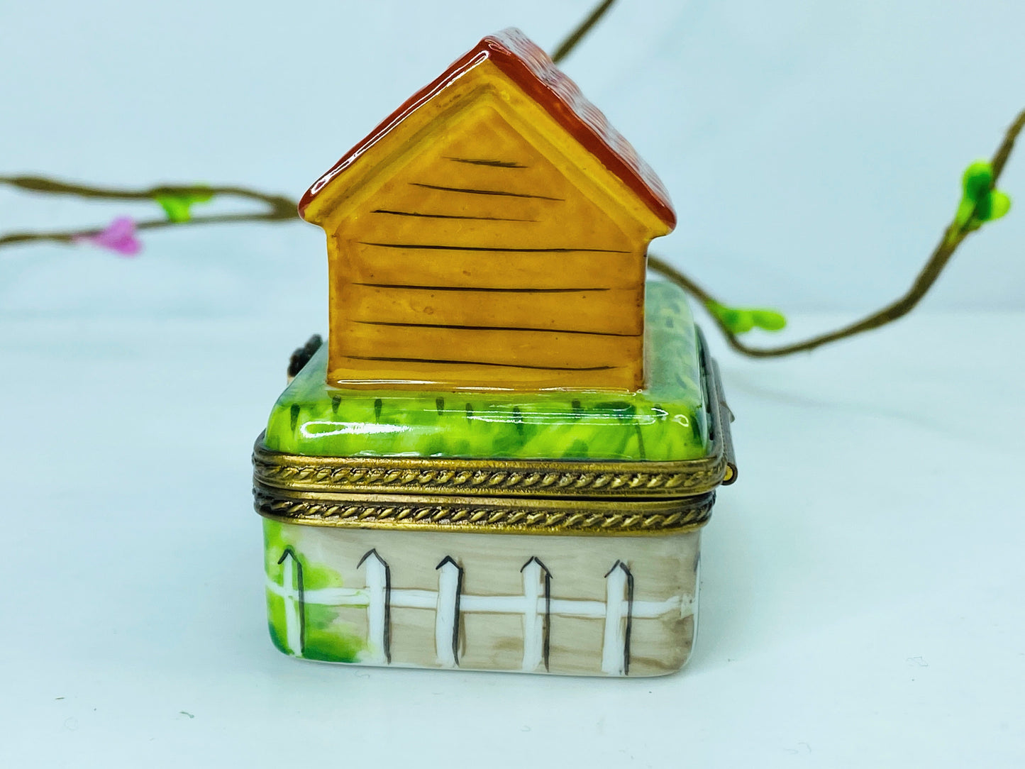 DOG and Dog House ~ Limoges Trinket Box ~ Parry Vielle (PV) 2.5" A462