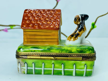 DOG and Dog House ~ Limoges Trinket Box ~ Parry Vielle (PV) 2.5" A462