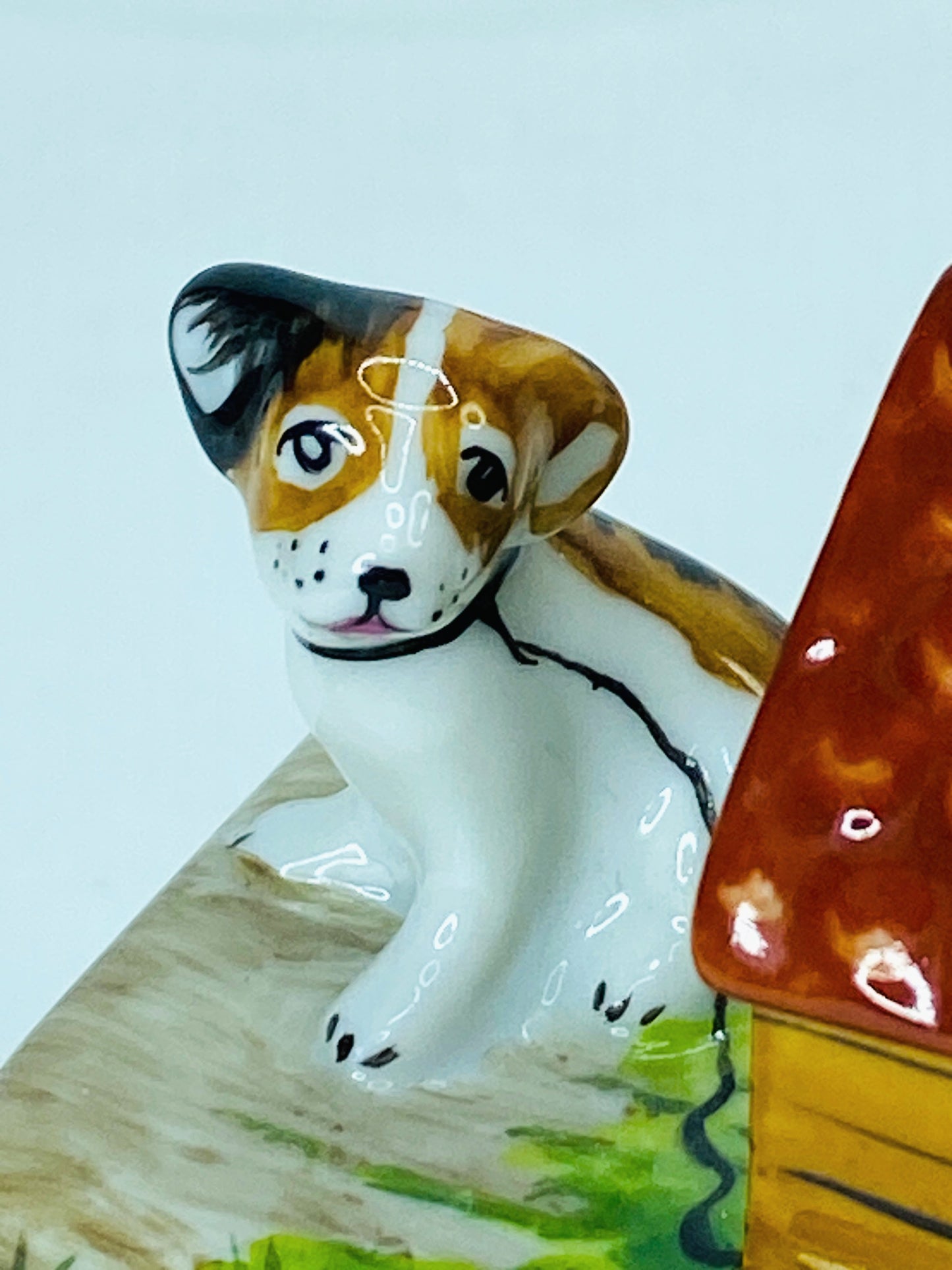 DOG and Dog House ~ Limoges Trinket Box ~ Parry Vielle (PV) 2.5" A462