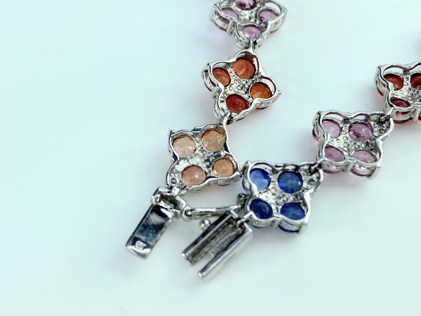 Birmingham Hallmark 9ct Vari Hue Sapphire quatrefoil gems bracelet 7.25" JR9966