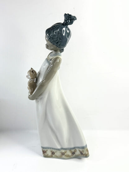 Vintage Lladro Black Legacy “Close to My Heart” Figurine #5601 A926