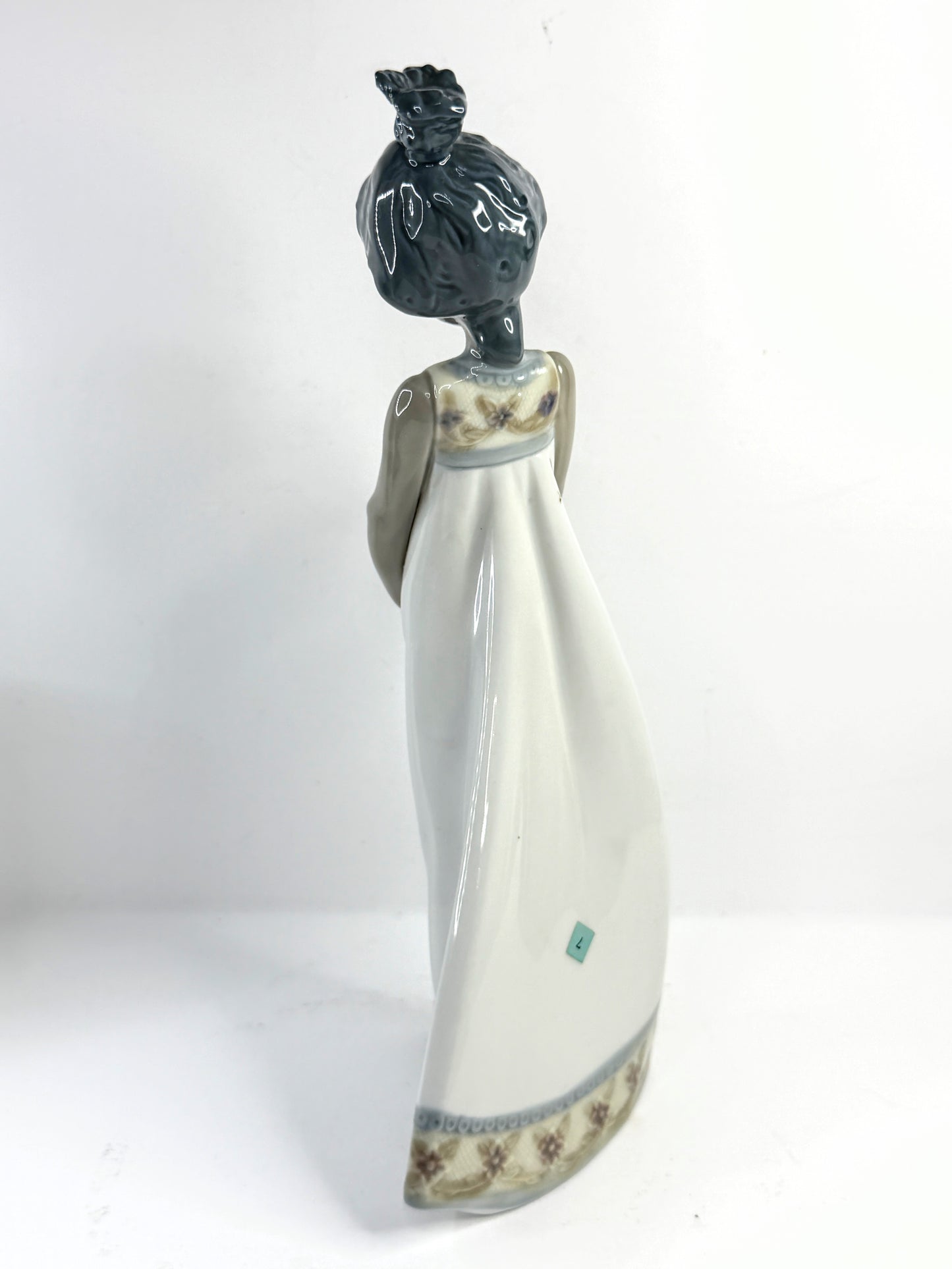 Vintage Lladro Black Legacy “Close to My Heart” Figurine #5601 A926