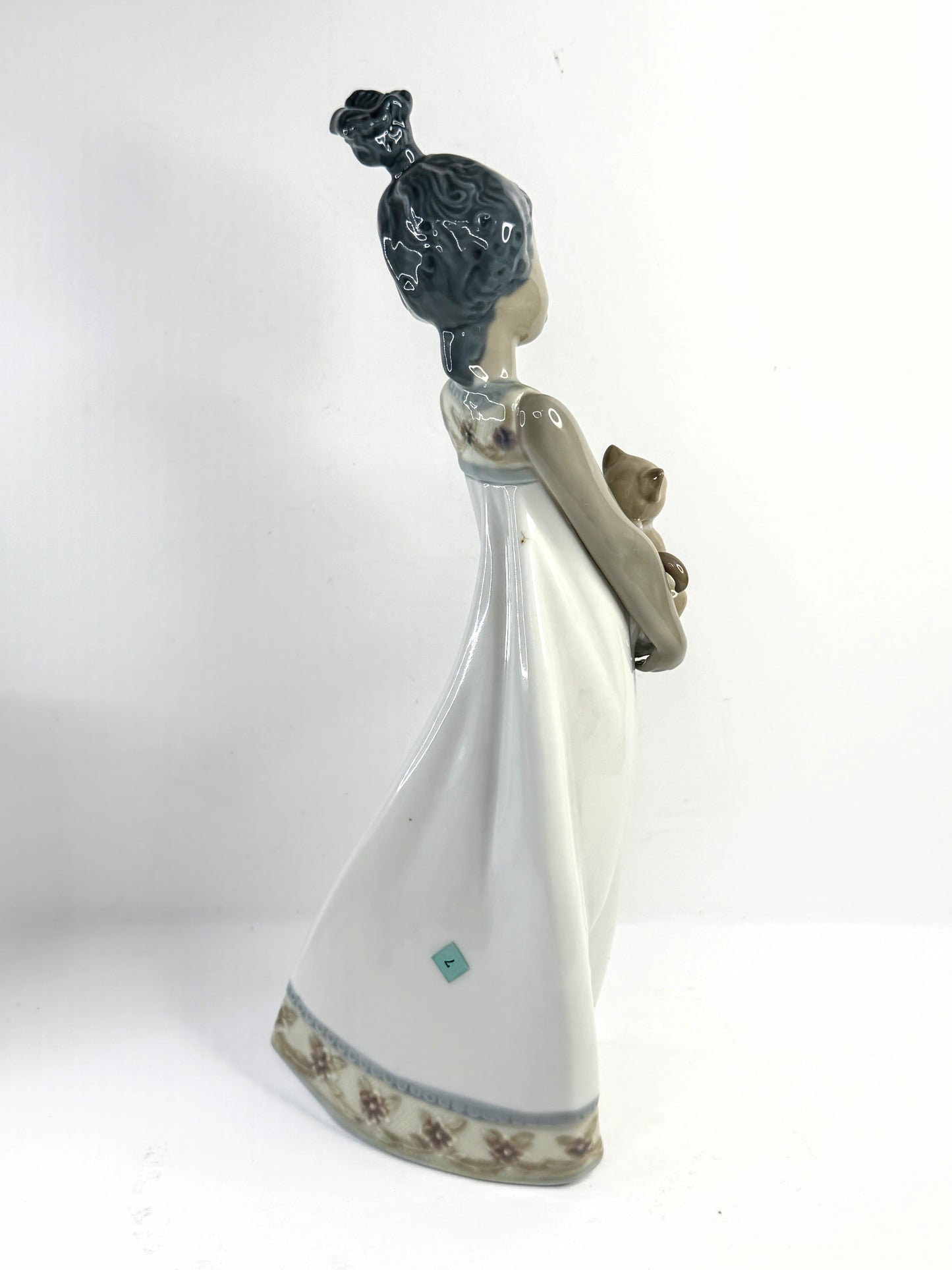 Vintage Lladro Black Legacy “Close to My Heart” Figurine #5601 A926