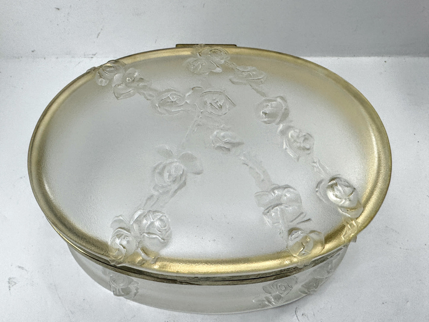Vintage Lalique Coppelia Frosted Crystal Rose hinged Oval Jewelry Mint Box A979