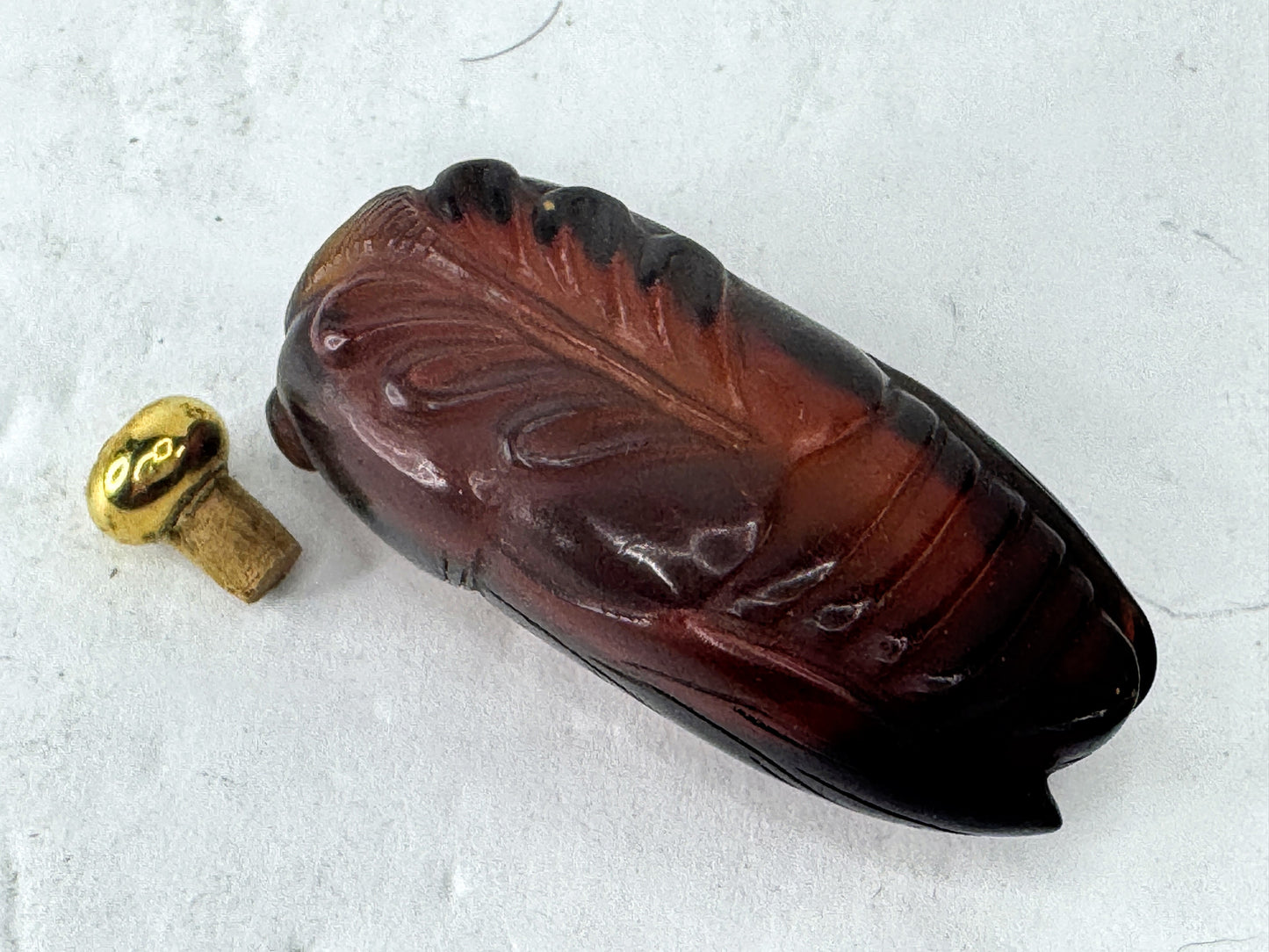 Antique Amber Glass Cicada Form Snuff Bottle Replacement Cap A998
