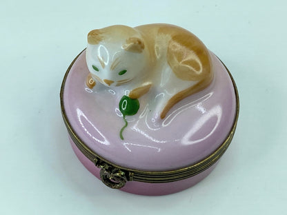 Limoges Castel Cat Trinket Box Peint Main France Vivid Green Eyes  2" A320