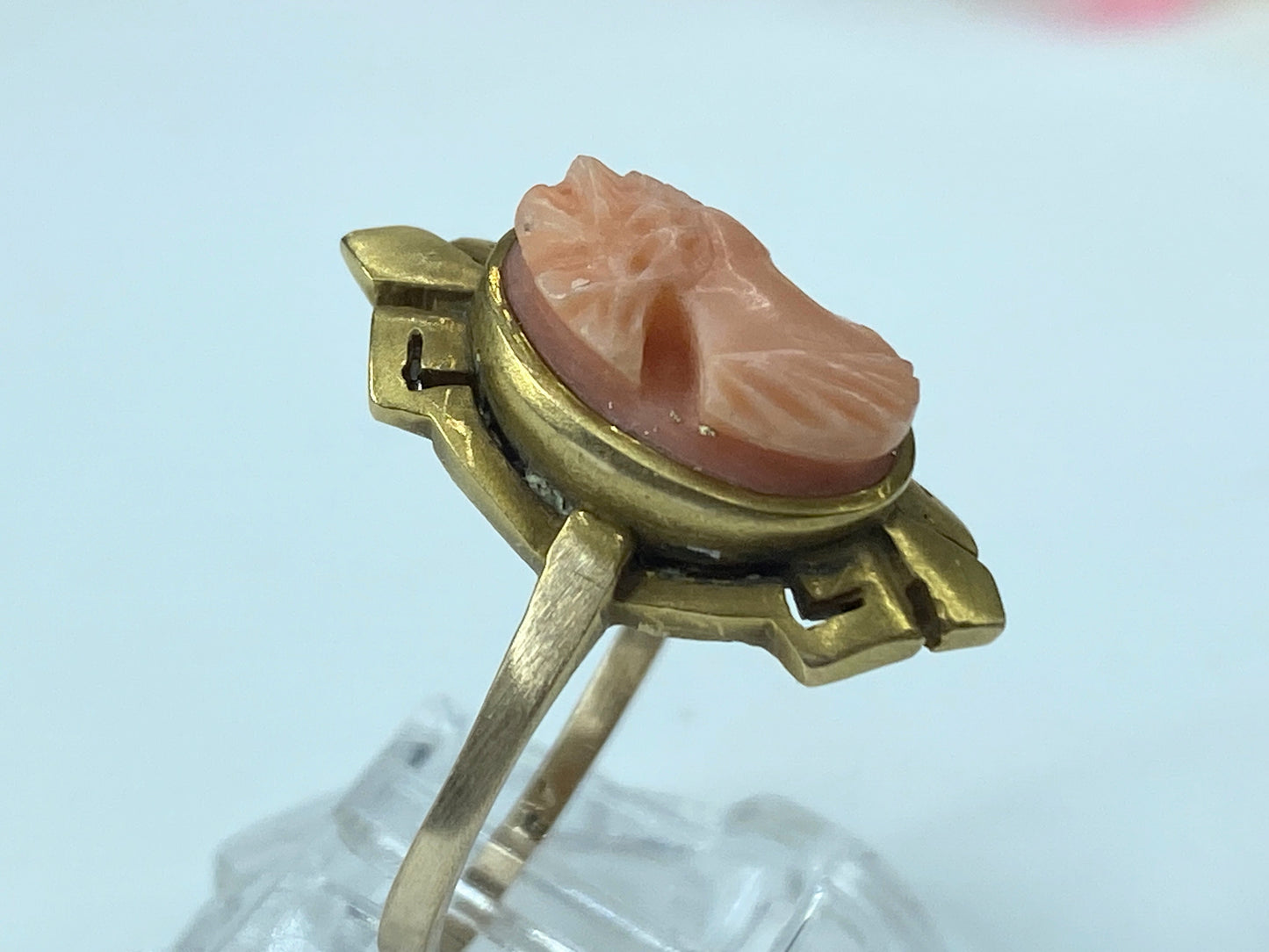 Art Nouveau 10K Yellow Gold Coral Cameo Ring JR9285