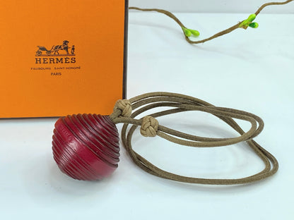 Vintage Hermes Jojoba Wrapped Crimson Leather Ball Necklace with box GS683