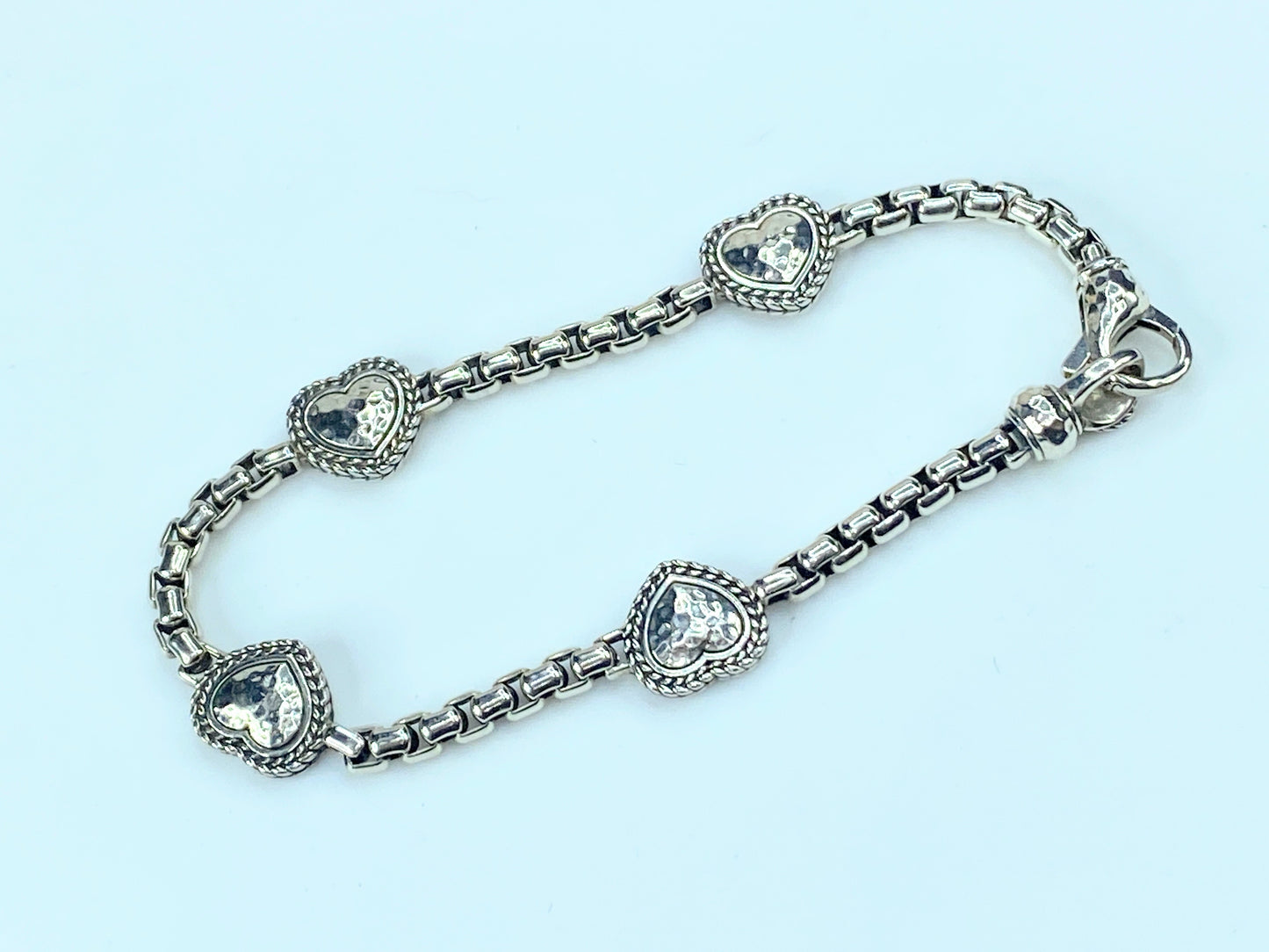 JAI Sterling Silver Symbols of Love Box Chain Station Bracelet JR9288