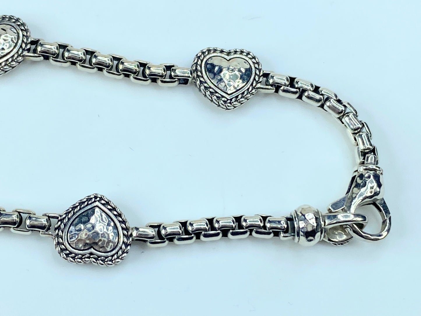 JAI Sterling Silver Symbols of Love Box Chain Station Bracelet JR9288