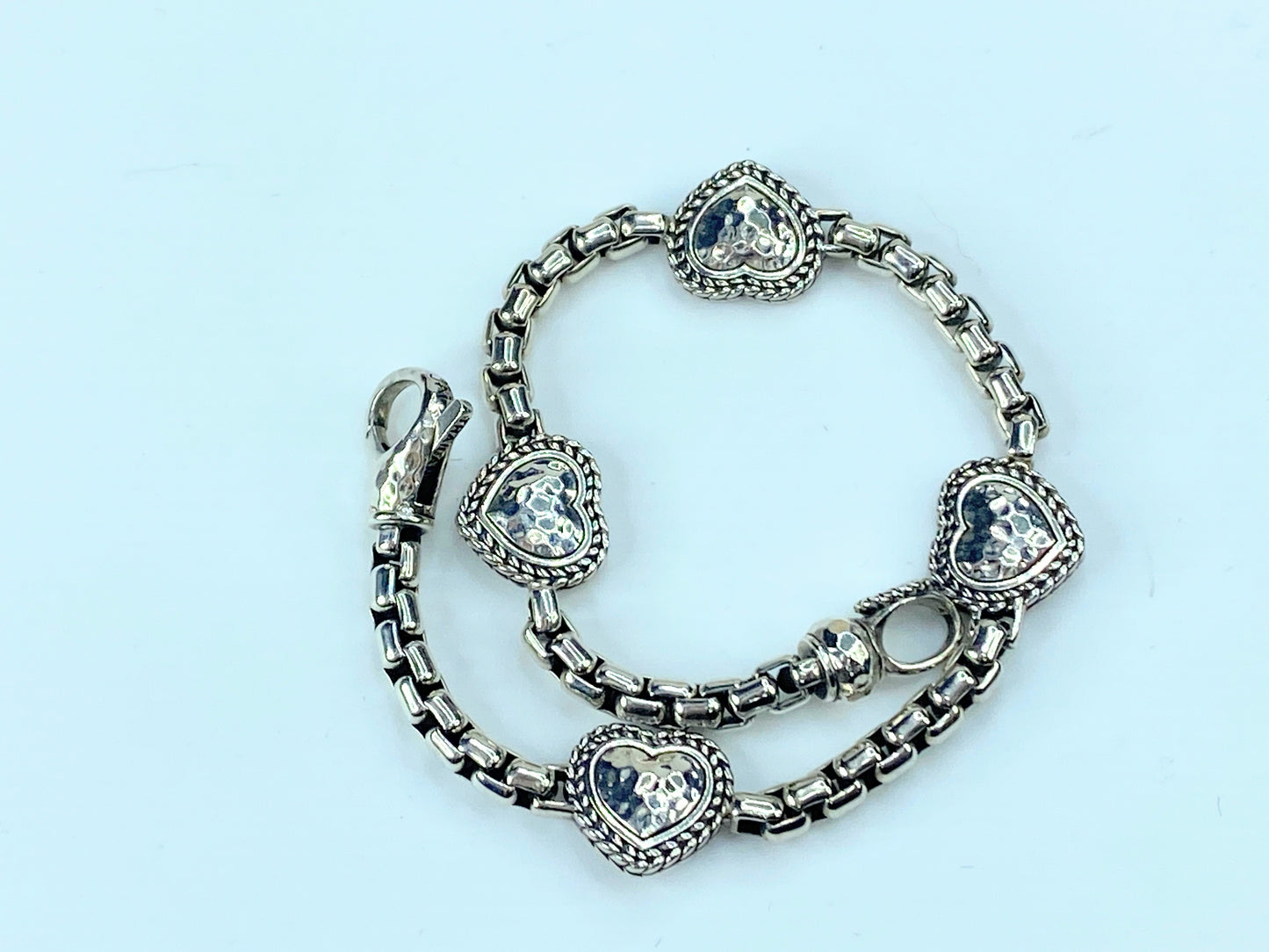 JAI Sterling Silver Symbols of Love Box Chain Station Bracelet JR9288