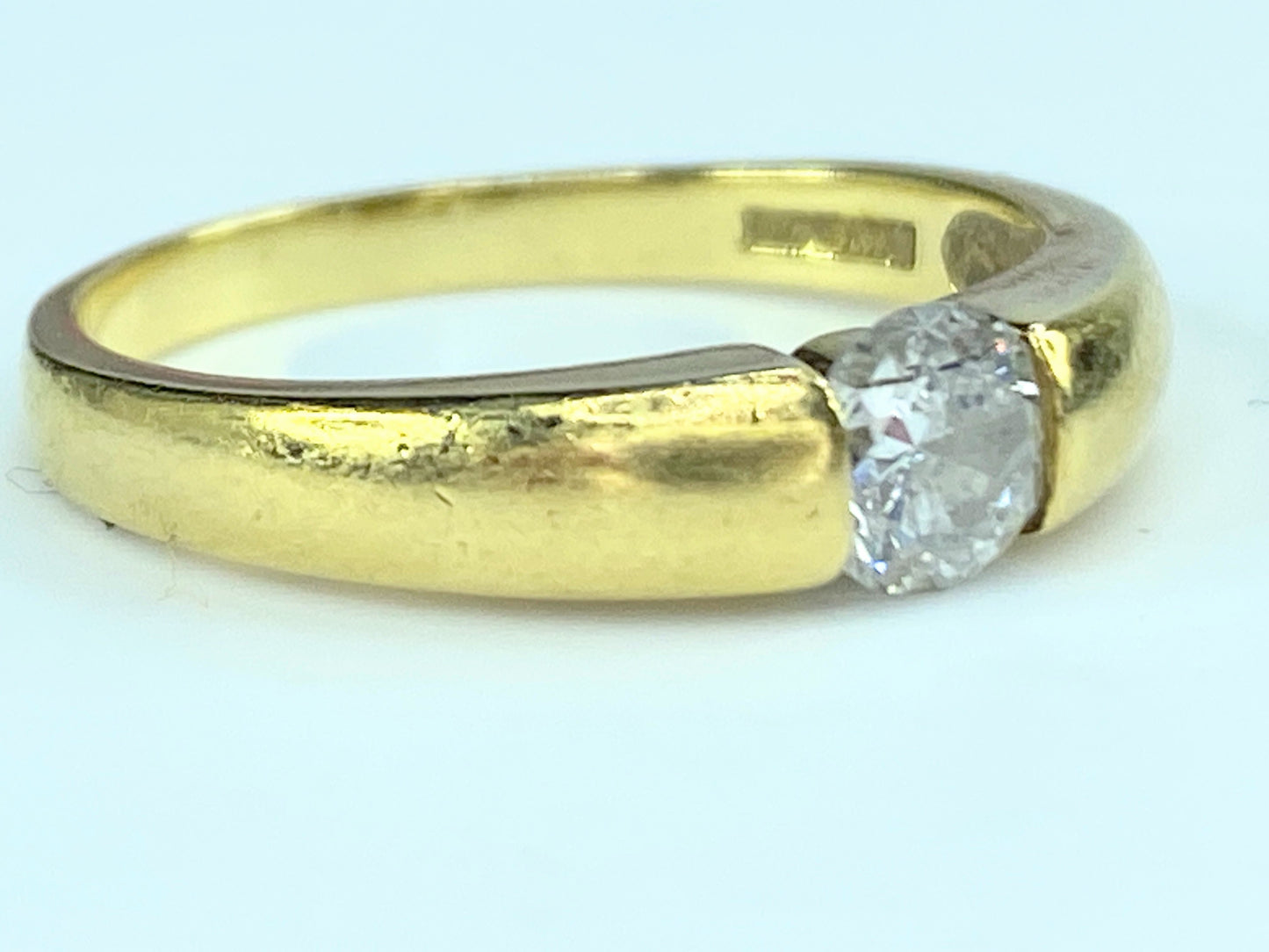 London Solitaire Ring In 18 karats With 0.50 Carat Brilliant Cut Diamond JR9987