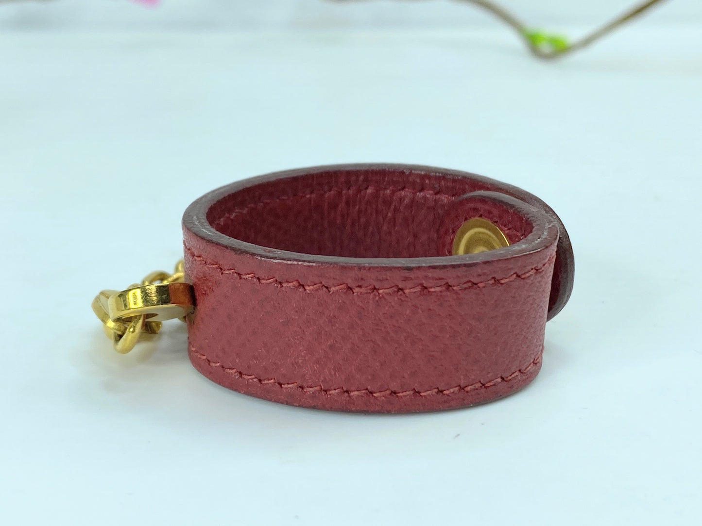 Vintage Authentic Hermès Glove Holder in Rouge Leather w/ Gold-Tone Chain GS709