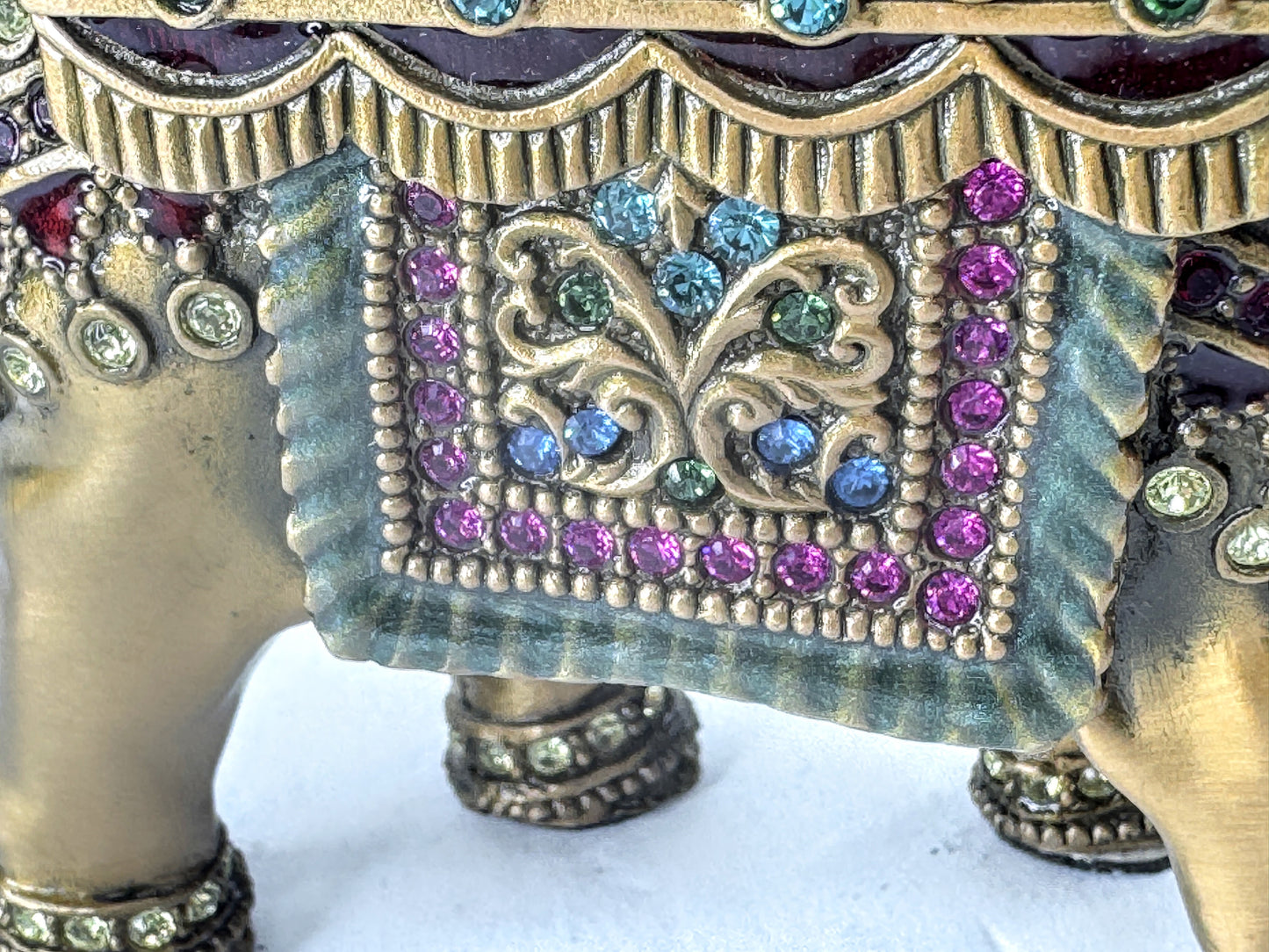 Vintage Bergi Limited Edition Jeweled Elephant Trinket Box SS377