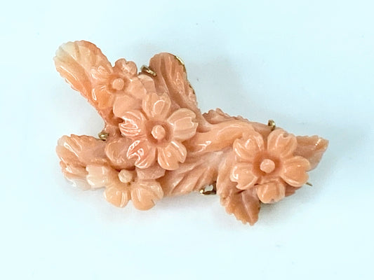 Vintage carved natural color coral flower brooch 14K gold 45x24mm 8.6g