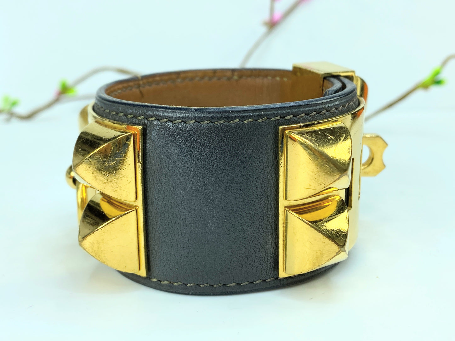 Hermès Vintage Collier de Chien Black Leather Cuff with Gold-Tone Hardware GS714