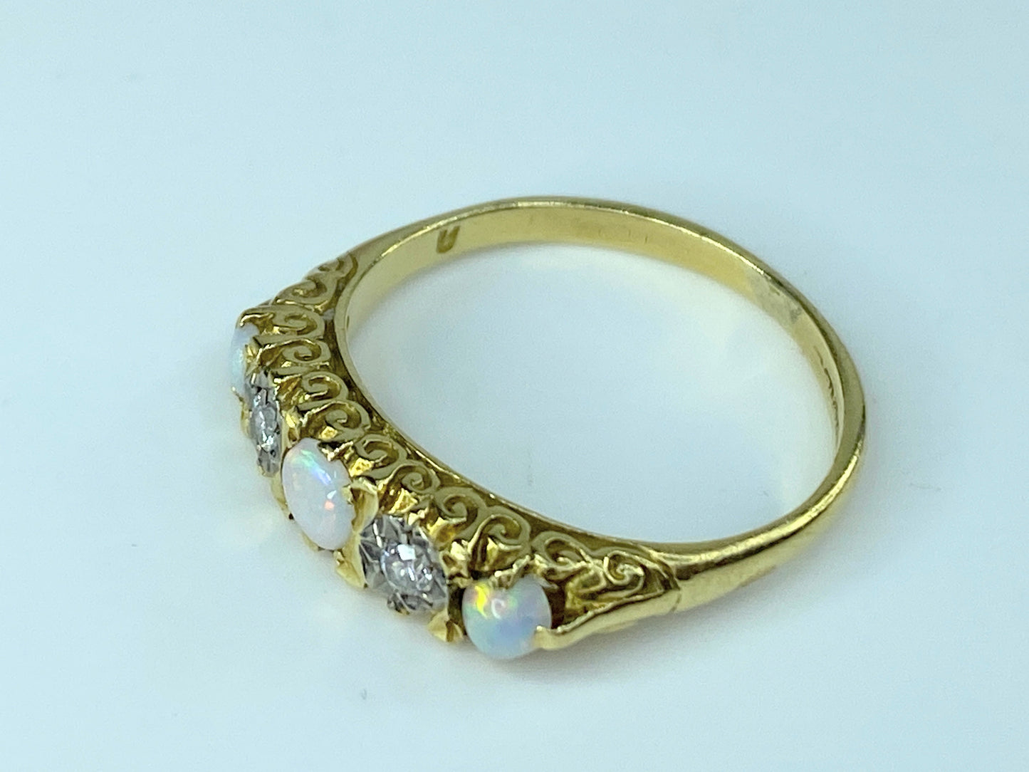 Antique Victorian Opal Full Cut Diamond Ring in 18K Gold ring 3.2g s7.25 JR9992