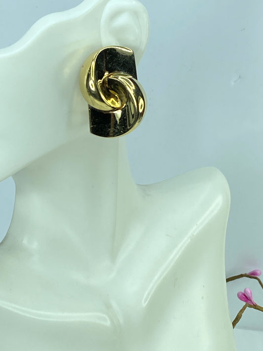 Vintage CHRISTIAN DIOR Signed Gold Plated CD Logo Clip On Earrings GS659